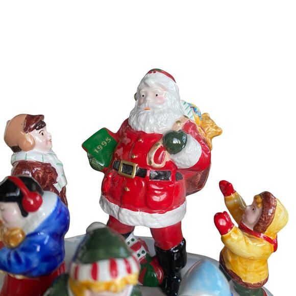 Dept 56 "Santa Comes to Town 1995” Original Snow Village Collection Christmas - Picture 8 of 15